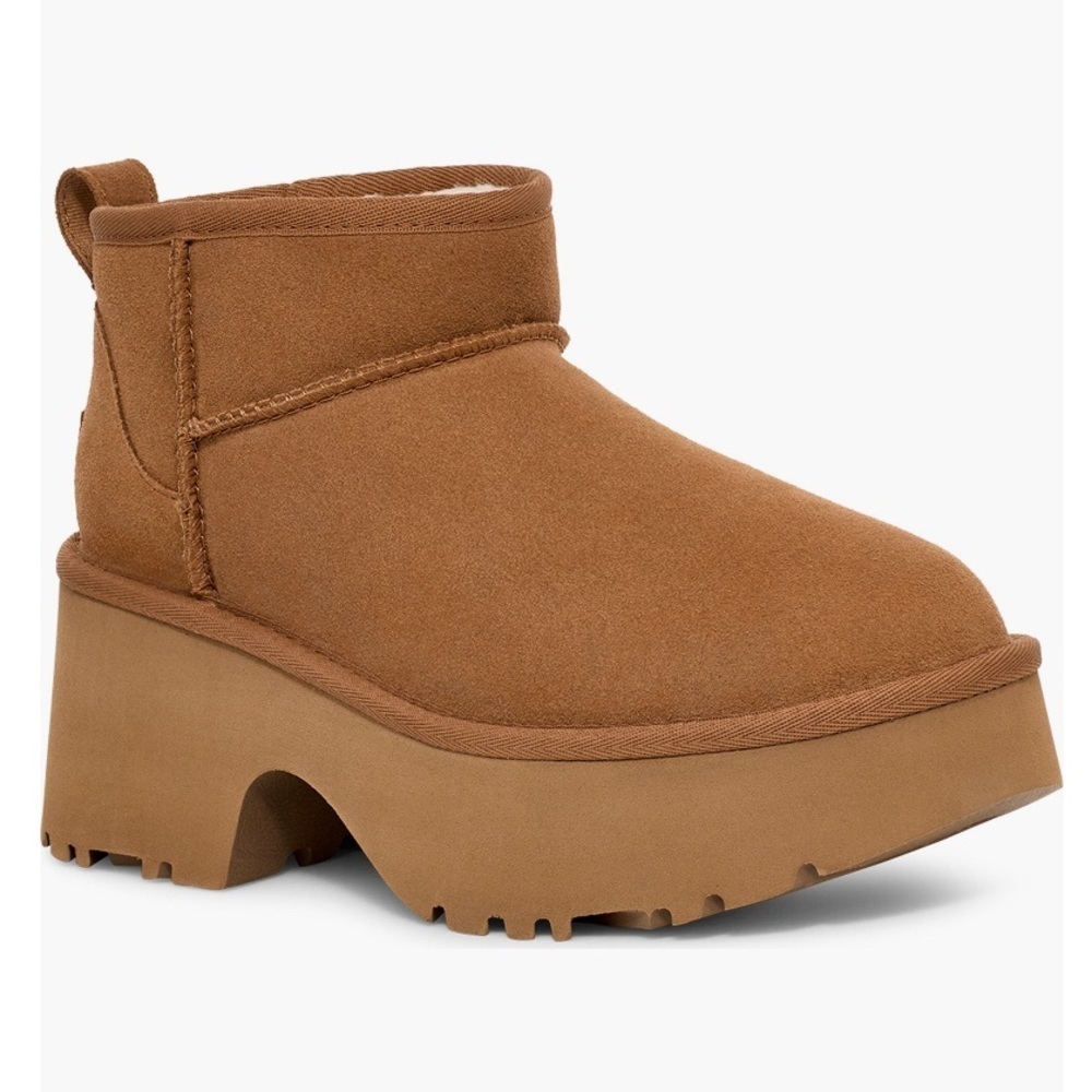 UGG®
Classic Ultra Mini New Heights Platform Boot - Picture 1 of 11